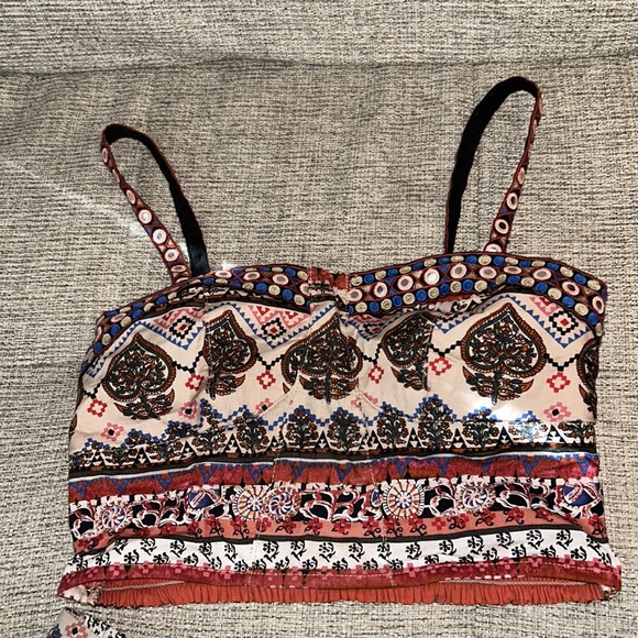 Exhilaration ETHNIC BOHEMIAN BUSTIER Crop top with Shorts - Picture 3 of 9